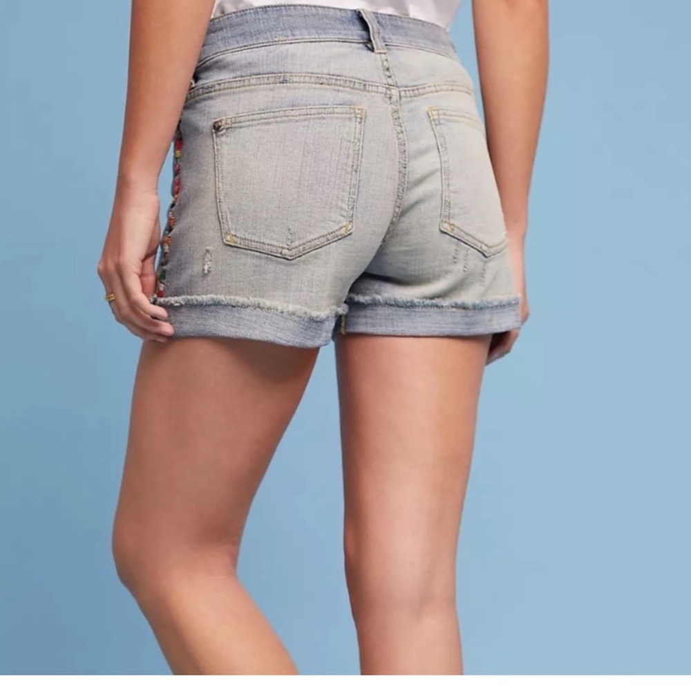 Anthropologie Pilcro Hyphen High-Rise Embroidered
Shorts Size 26 - Picture 5 of 17